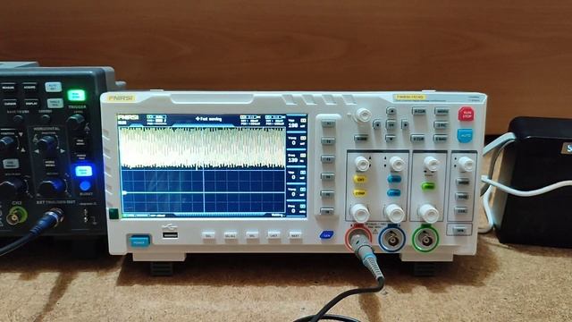 Hantek DSO2D15 vs Fnirsi 1014D