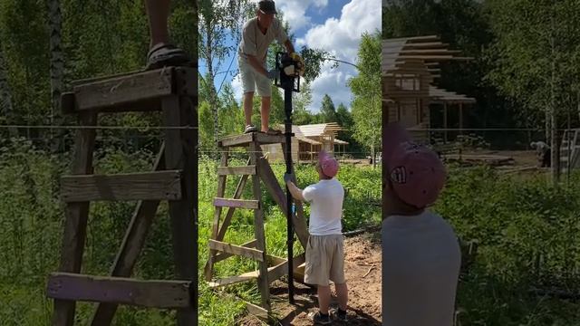 Копер для забивания столбов.
