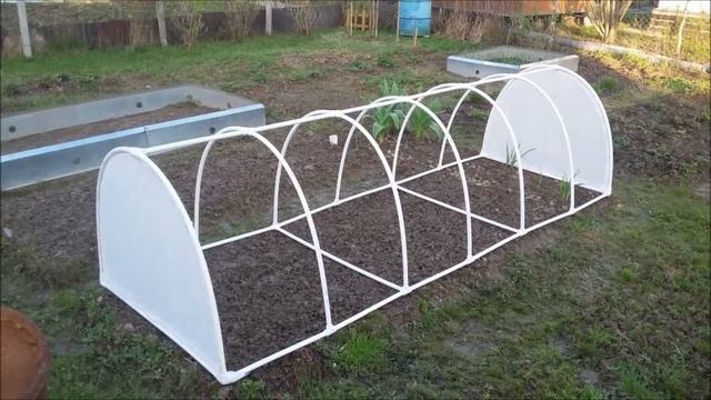 Парник из полипропиленовых труб.