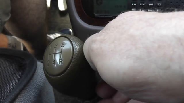 Как управлять механической коробкой передач.