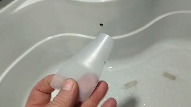 Ремонт трещины в поддоне гидробокса.