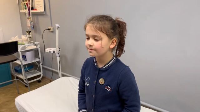 Прокалывание ушей. Больно или нет?