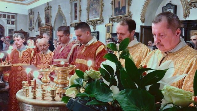 Пасха (фрагменты богослужения) в Храме Святителя Николая Мирликийского на Преображенке (г. Москва)