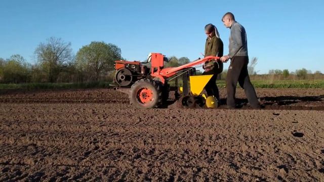 Посадка картофеля млтблоком и картофелесажалкой целина кс-01