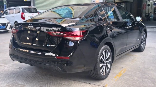 Подробный обзор Nissan Sylphy e-POWER