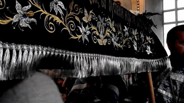 Радуйся Радосте Наша ,Покрый нас от всякого зла ,Чесным Твоим Омофором+