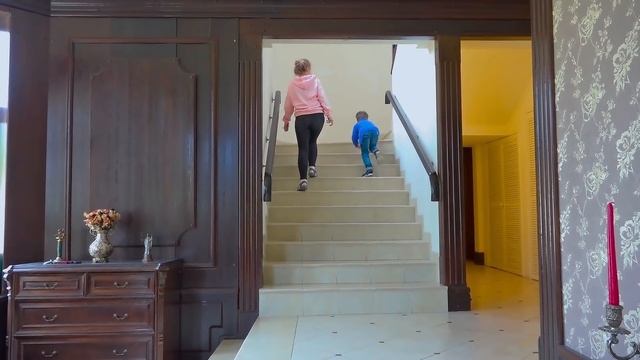 Света и Богдан нашли ЗАГАДОЧНЫЙ ДОМ в реальной жизни!