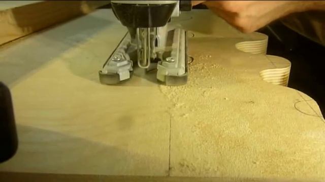 Криволинейный распил фанеры 58мм. электролобзиками