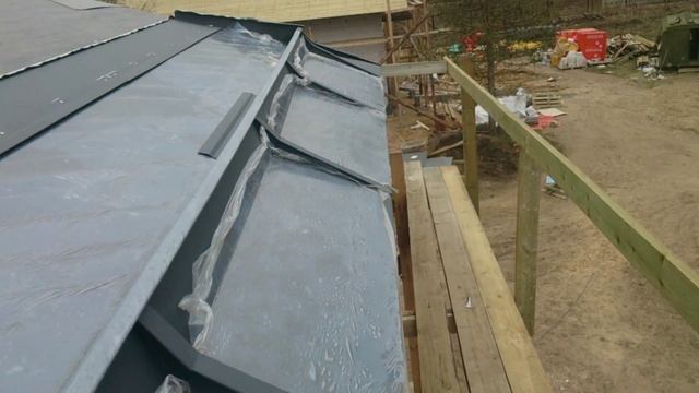 Фальцевая кровля( желоб)