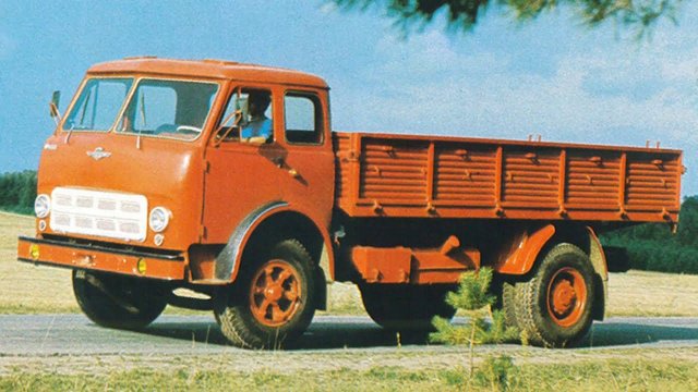 Почему МАЗ-500 не нужен аккумулятор?