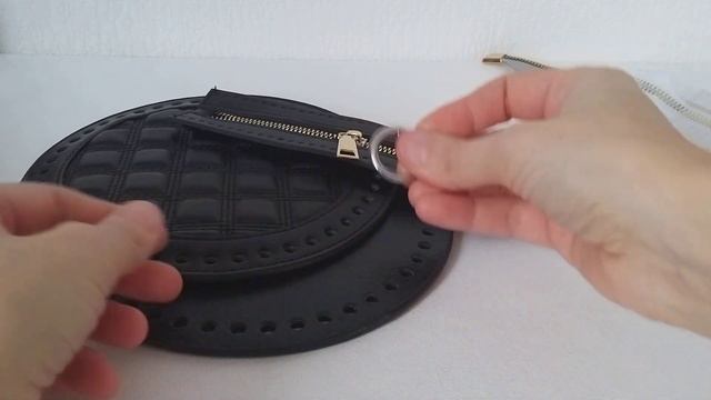 Новинки для создания сумок. Молнии. Легко крепиться, удобно используется в носки.