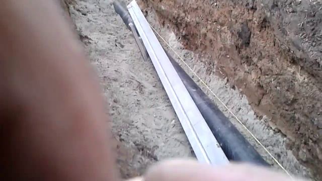КАНАЛИЗАЦИЯ,СЕПТИК СВОИМИ РУКАМИ С ИСПОЛЬЗОВАНИЕМ ПНД ТРУБЫ И ПОКРЫШЕК.