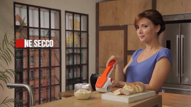 Gratì 2.0 - Grattugia Elettrica Ricaricabile con Base Verticale - Ariete 447