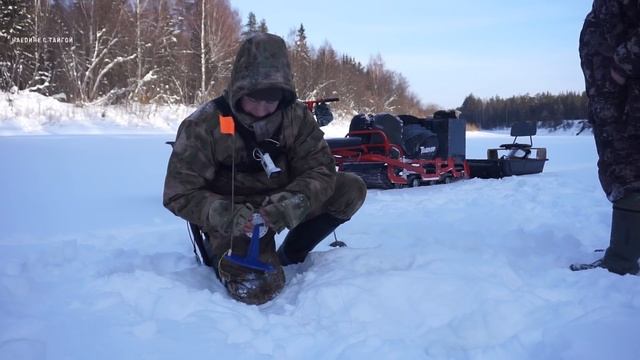 ДОМ НА ЛЬДУ / ЛОВИМ ЩУКУ НА КИЛЬКУ! /2 ДНЯ С БАТЕЙ НА РЕКЕ / РЫБАЛКА НА ЖЕРЛИЦЫ / 1 Часть