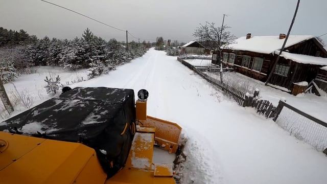 ТРАКТОР КИРОВЕЦ. К 700 А. ТРАКТОР ЧИСТИТ СНЕГ