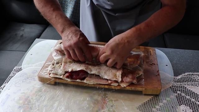 Рулет из Свиной Шкурки с Начинкой из Сала - Готовим Сувидом - Деревенский Рулет