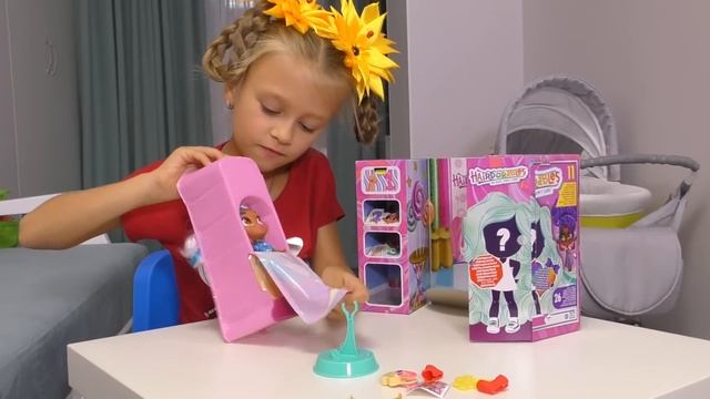 ВЛОГ - Распаковка игрушек и как назвать питомца?