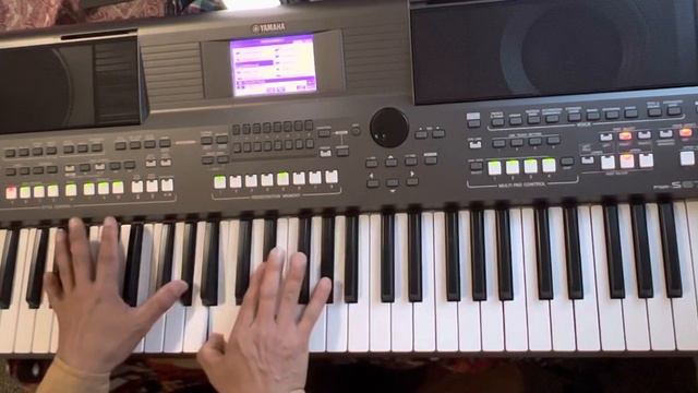 Contigo ( Funky ) notas ; B- F#/B-Abm-Ebm-E-B/Eb -C#m-F# x2 )  (contigo oo ooh B-F#/Bb-E x2 )