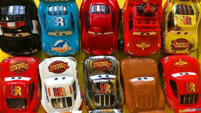 Мультики про Машинки Молния Маквин Тачки Музей Маккуина Lightning McQueen Cars