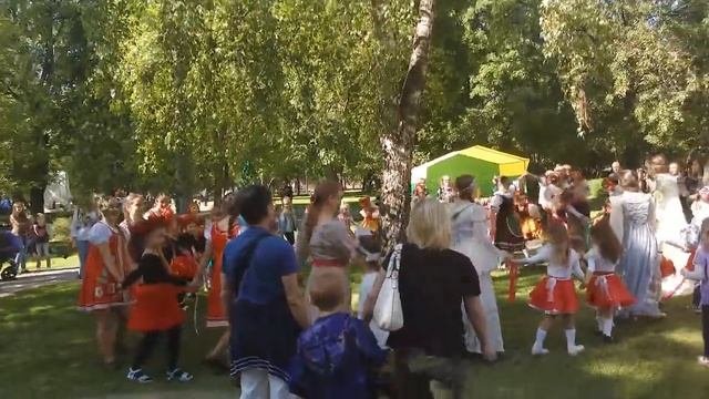 "Русская березка",обряд завивания березки, обучение хороводу.