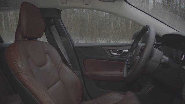 Самый семейный. Volvo V60 Cross Country - преемник легенды XC70. Чем хорош этот Вольво и чем плох?