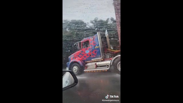 Оптимус Прайм в Мексике