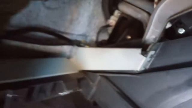 замена моторчика печки на nissan serena