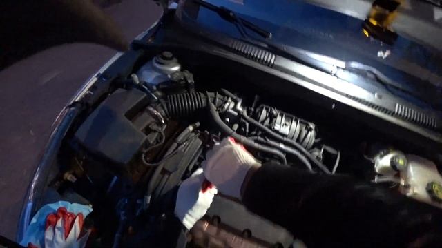 Chevrolet Cruze 1.6 - Замена свечей зажигания / Высоковольтных проводов