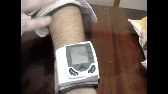 Посылка из Китая №15 с Aliexpress.com - Тонометр автоматический + Адаптер для зарядки универсальный