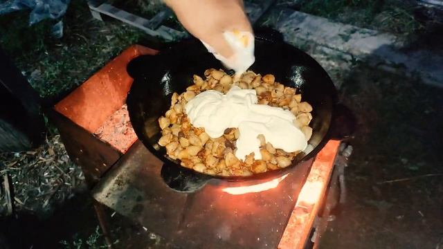 Жарим пельмени в казане (Как пожарить пельмени_)