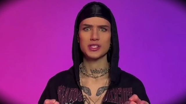Ой да хорош мне тыкать в морду своим выменем, ты конечно сас не я не вспомню твоего имени [TikTok]