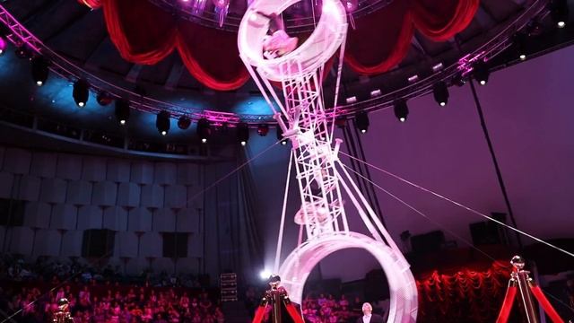 Цирк это искусство! Опасный и очень красивый цирковой номер-КОЛЕСО СМЕЛОСТИ!