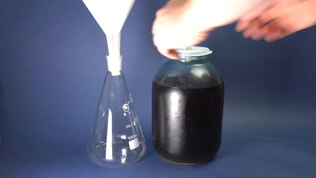 СДЕЛАЛ СУХОЙ СПИРТ ИЗ КОЛЫ И КАМНЕЙ!
