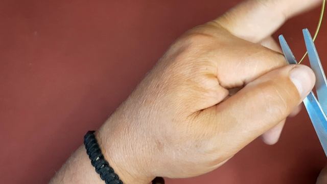 Два двойных,усиленных узла для грузил,вертлюгов,карабинов,воблеров . Два узла на все случаи жизни.