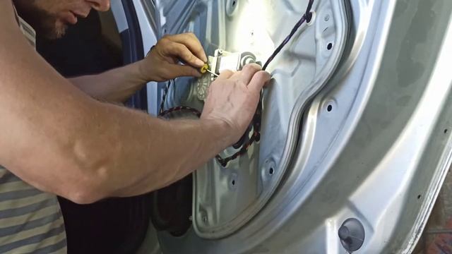 Разборка двери на Шкода Актавия А5