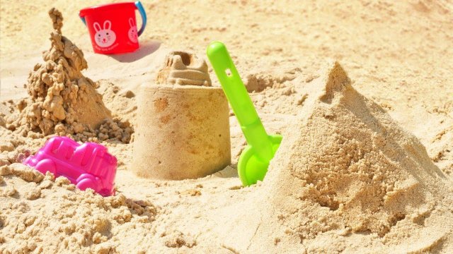 Моя Песочница: строим башни из песка | Познавательные Видео для Детей