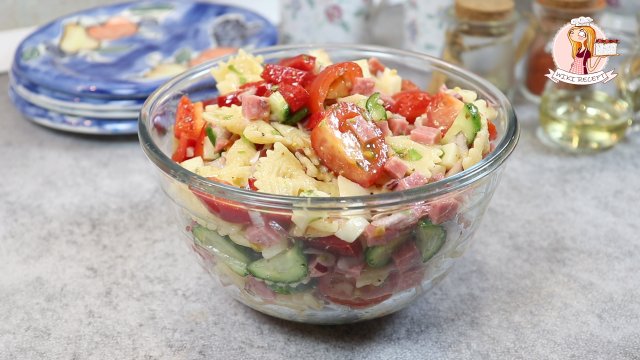 САЛАТ с МАКАРОНАМИ-БАНТИКАМИ, овощами и салями. Вкусно так, что оторваться невозможно!