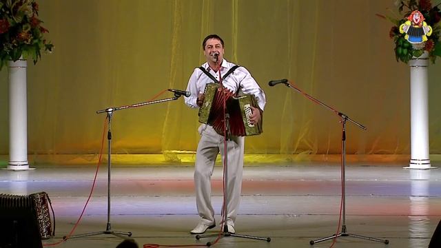 "ИГРАЙ ГАРМОНЬ" Виктор Холин в гостях у "Митрофановны"