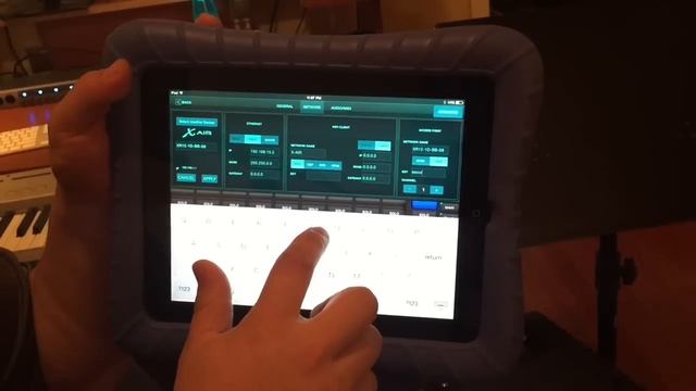 Behringer XAir XR12 unboxing and set up and test