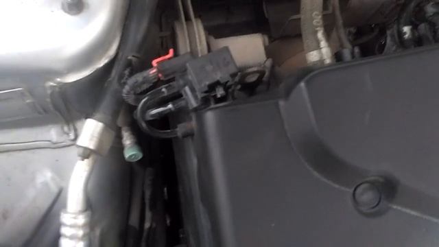 Приора Клапан абсорбера громко щелкает.