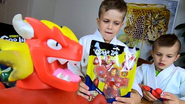 SUPER герои MARVEL обрели суперсилу Goo Jit Zu // KiFill boys 13+