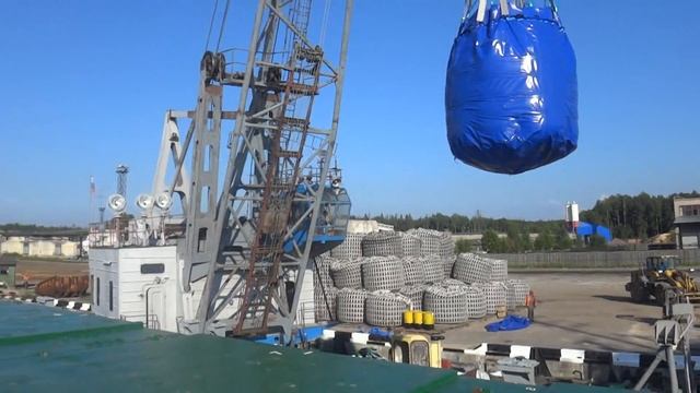 Выгрузка БМК 14 в трюм