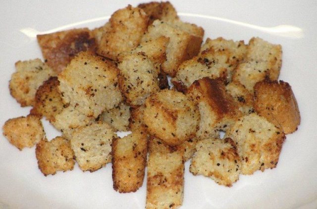 ВКУСНЕЙШИЕ СУХАРИКИ с чесноком. Приготовить СУХАРИ. Домашние СУХАРИ. Для всей семьи