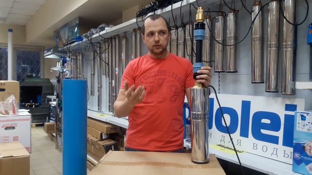 Почему при работе насоса из скважины идет вода с воздухом?