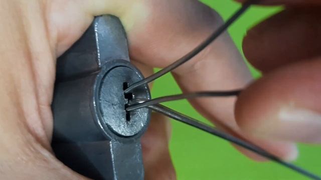 [140] НЕ МНОГИЕ ЗНАЮТ ОБ ЭТОМ СПОСОБЕ КАК СКРЕПКОЙ ВСКРЫТЬ ЗАМОК