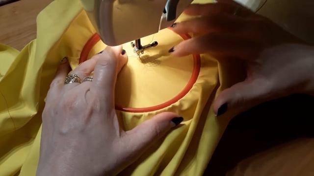 Как выполнить вышивку на простой швейной машинке.mp4