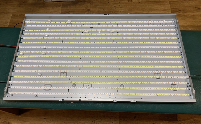 TV SHARP LC-32GD8RU не работает подсветка. Замена CCFL на LED.