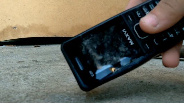 Разбиваем кнопочный телефон