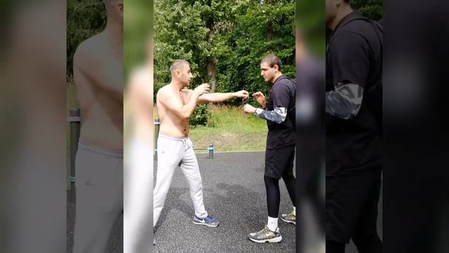 Кросс, апперкот, смещение влево, кросс в боксе