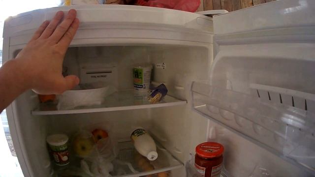 Ремонт холодильник Индезит с электронным табло. Замена датчика.